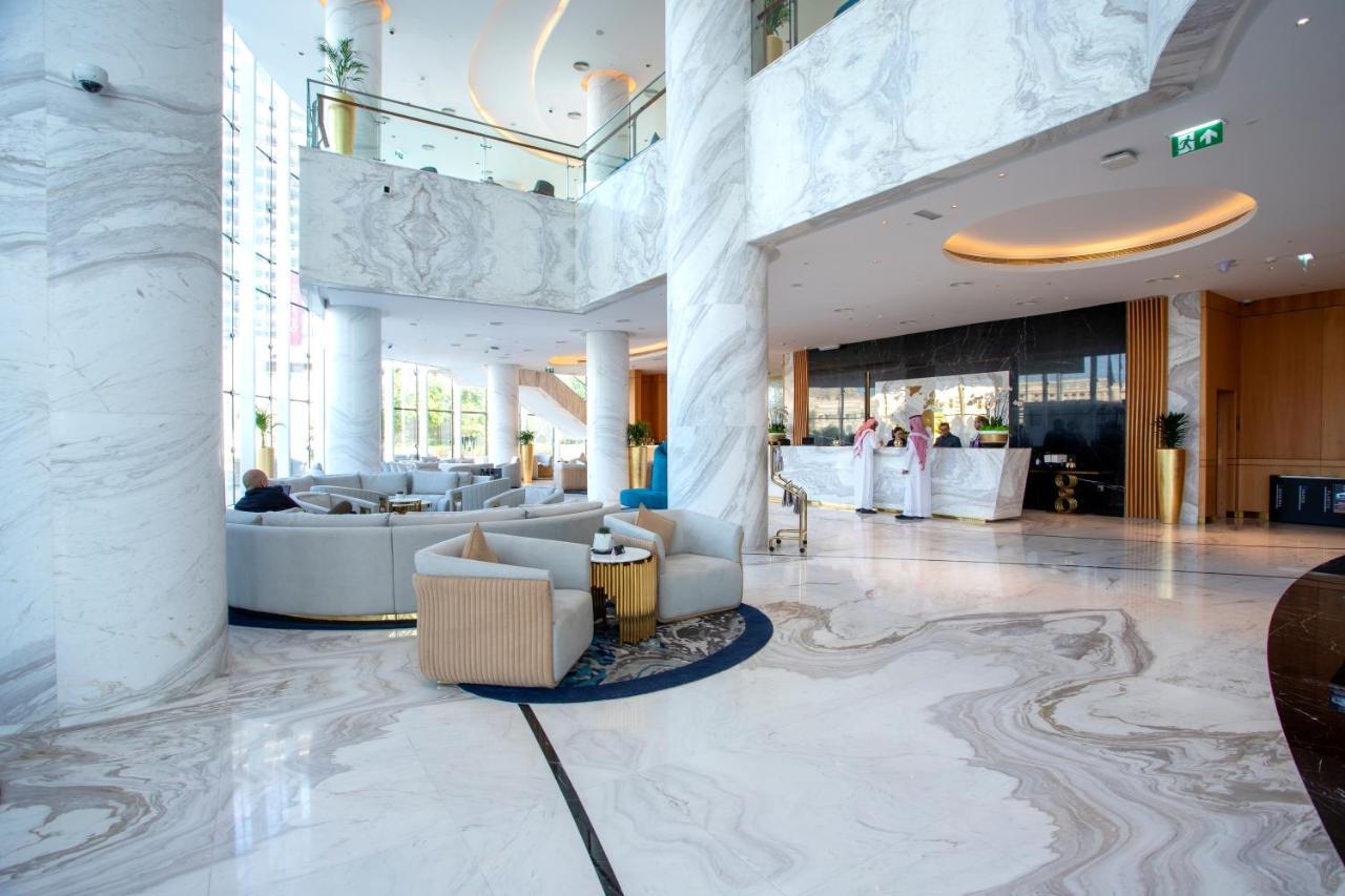 Century Marina Hotel - Lusail Kültér fotó Lobby